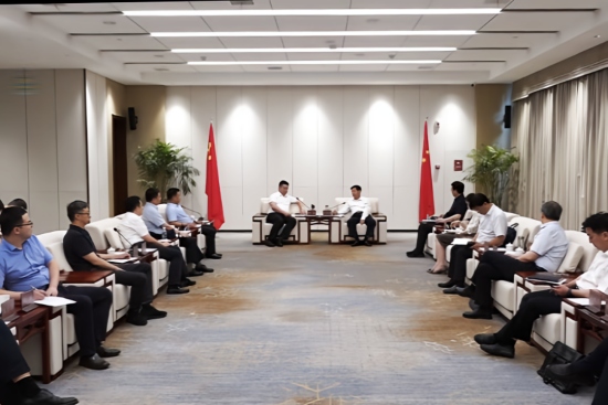 李東會見南陽市市長王智慧